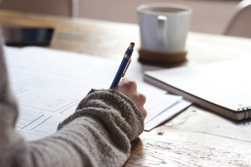 Chequing vs. Savings Accounts: Key Differences