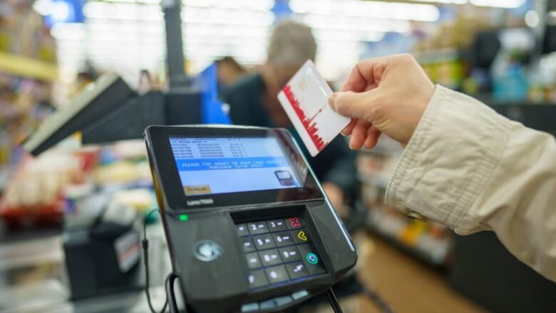 Maximizing Points Accumulation in Loyalty Programs